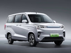 سيّارة (دي إف إس كيه غلوري إيه 380)